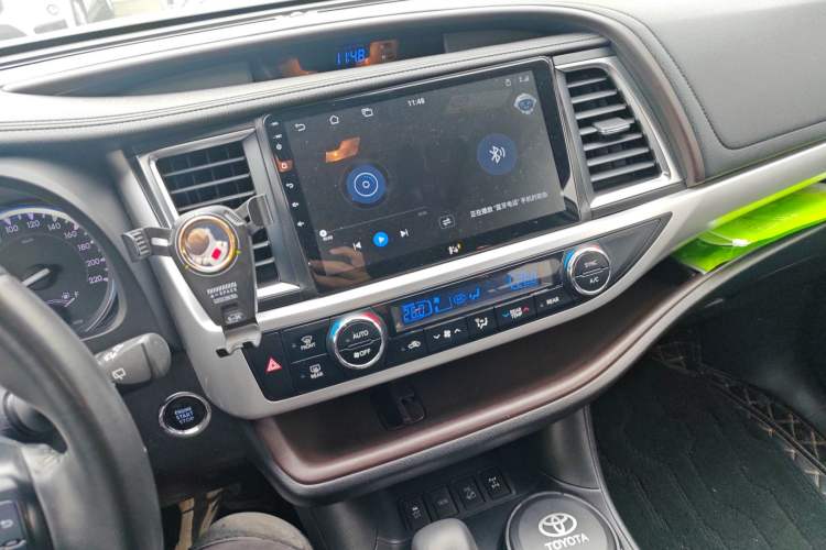 Used Toyota Highlander 2018 2.0T Four-Wheel Drive Luxury Version 7 Seats China VI Standard
