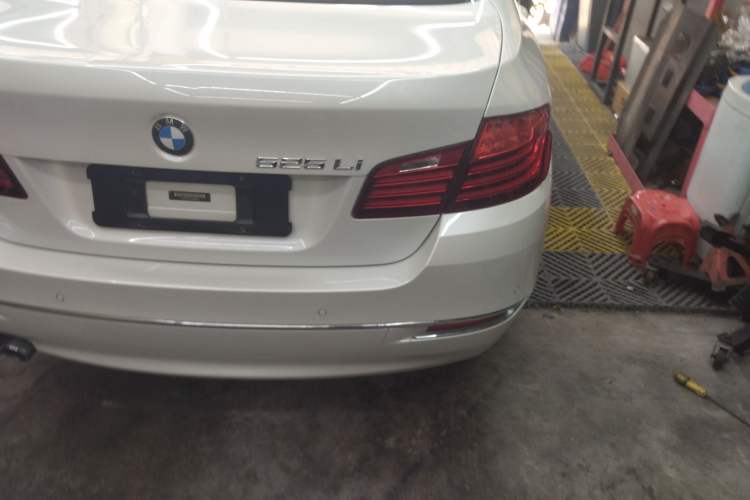 Used BMW 5 Series 2014 525Li Luxury Design Package