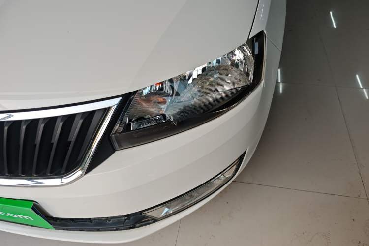 Used Skoda Rapid 2016 1.6L Manual Trend Edition
