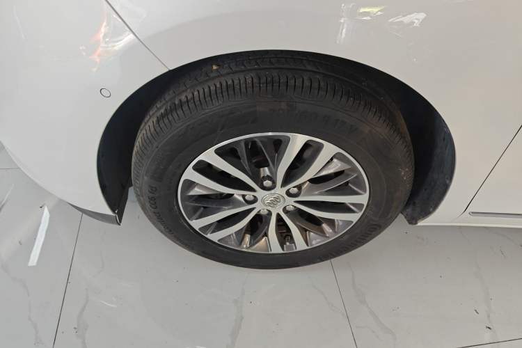 Used Buick GL8 2018 ES 28T Flagship Model China VI Standard
