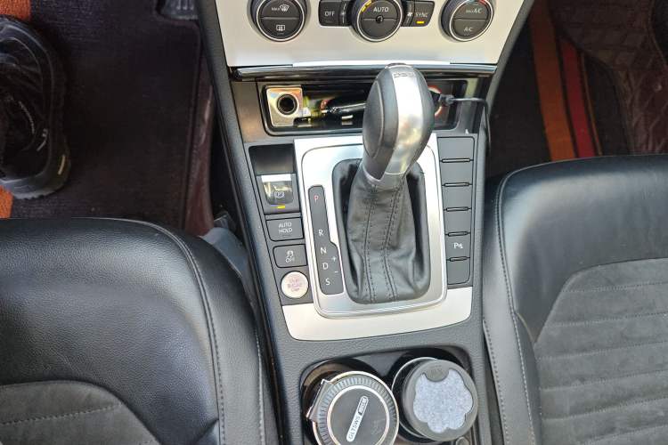 Used Volkswagen Magotan 2015 Revised Version 2.0 TSI Luxury Edition
