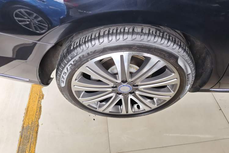 Used Mercedes-Benz E-Class 2016 E 300 L Luxury Model
