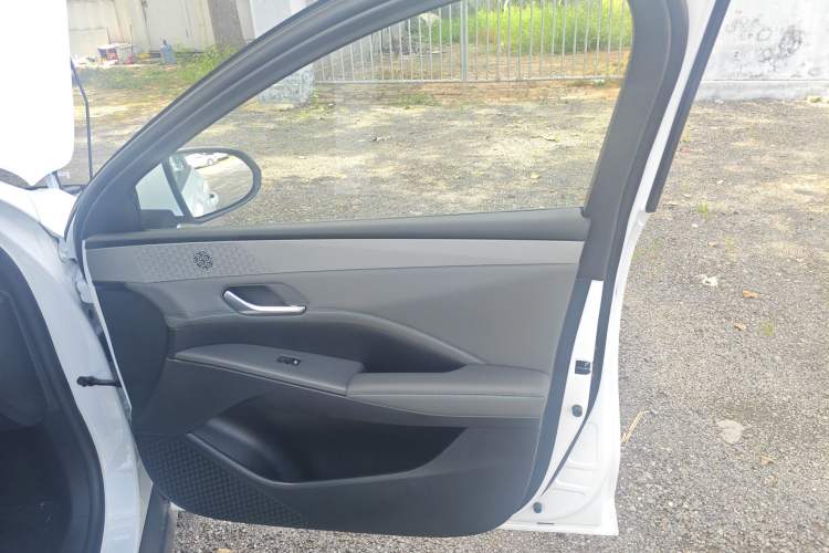 Used BYD Qin PLUS 2025 DM-i Smart Drive 55KM Leading Model
