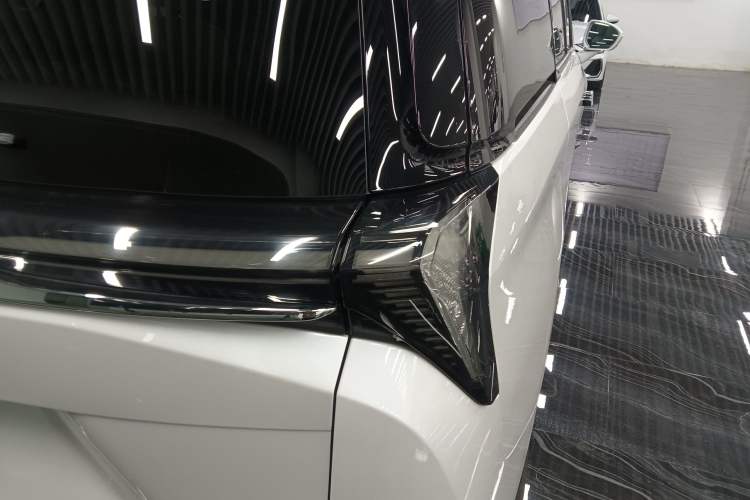 Used Buick GL8 New Energy 2024 Lu Zun Deluxe Edition 7-Seater