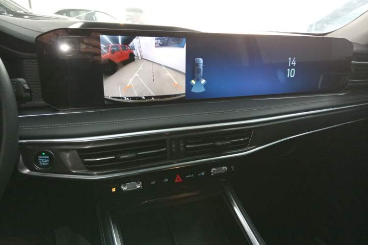 Used Ford Explorer 2023 EcoBoost 285 4x4 Trend Plus Edition 6 Seats