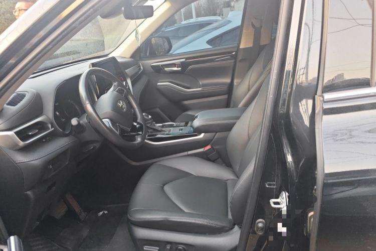 Used Toyota Highlander 2023 2.5L Smart Electric Hybrid Dual-Motor All-Wheel-Drive Luxury 7-Seater