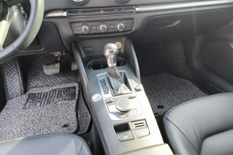 Used Audi A3 2020 Restyled Limousine 35 TFSI Ambition Version China VI