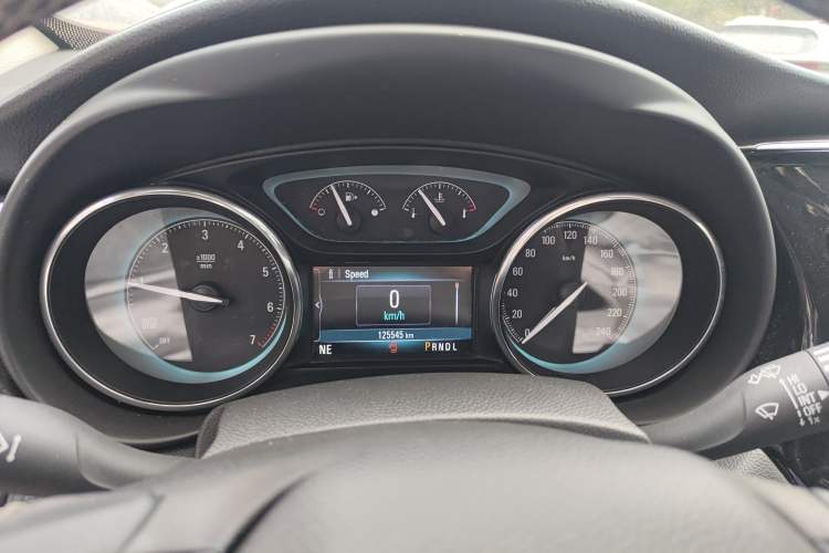 Used Buick Envision 2017 20T Two-Wheel Drive Luxury Model
