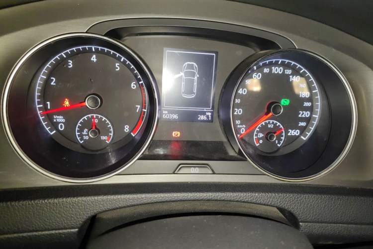 Used Volkswagen Golf 2016 230TSI Automatic Comfort Version
