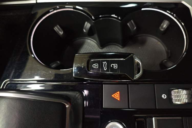 Used Volkswagen Touareg 2020 2.0 TSI RuiShang Edition China VI Standard
