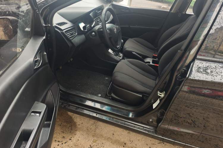 Used Baojun 310W 2017 1.2L Manual Value Edition China V
