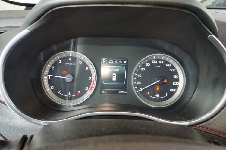 Used Changan CS55 2018 1.5T Automatic Colorful Edition China V Standard
