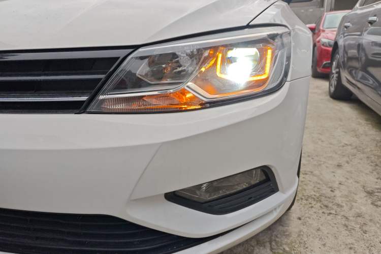 Used Volkswagen Lamando 2017 230TSI DSG Fashion Edition
