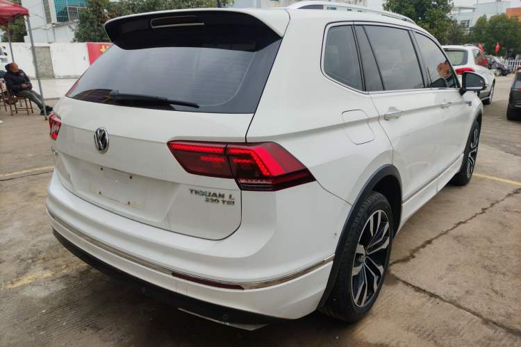 Used Volkswagen Tiguan L 2020 330TSI Automatic Two-Wheel Drive R-Line Flagship Version China VI Standard