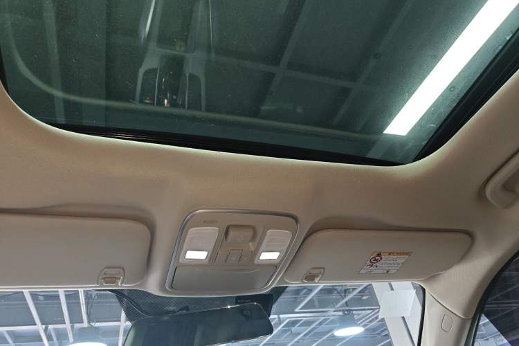 Used Geely Auto Emgrand X7 Sport 2020 1.8TD DCT Two-Wheel Drive Smart Connect 4G-Enabled Version
