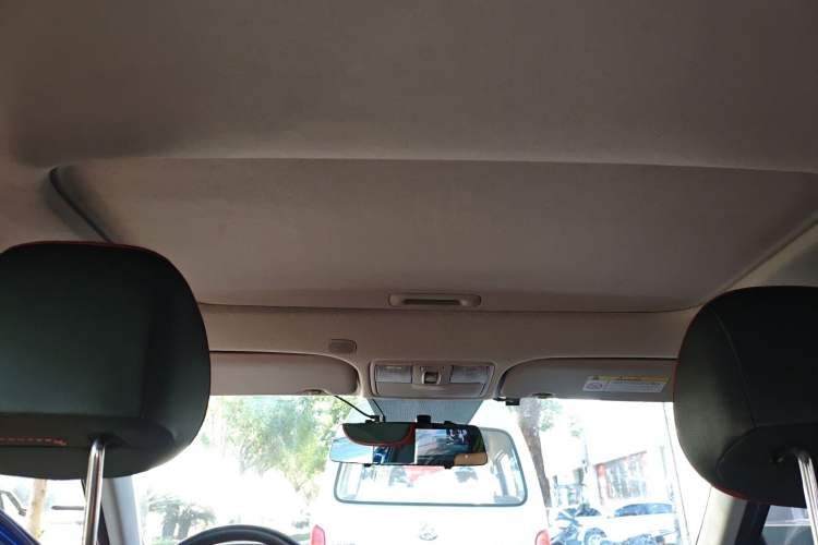 Used Kia KX Cross 2018 1.6L Automatic Dynamic Sunroof Version
