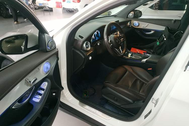 Used Mercedes-Benz GLC 2020 Facelifted GLC 260 L 4MATIC Dynamic Edition
