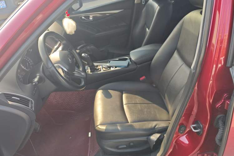 Used Infiniti Q50L 2018 2.0T Comfort Edition China V Standard
