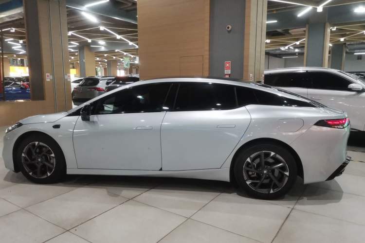 Used  GT 2023 560 Rear-Drive Seven-Wing Edition