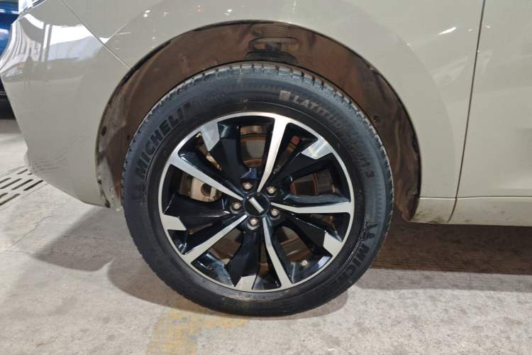 Used Wey VV5 2019 1.5T Two-Wheel Drive Smart Pioneer
