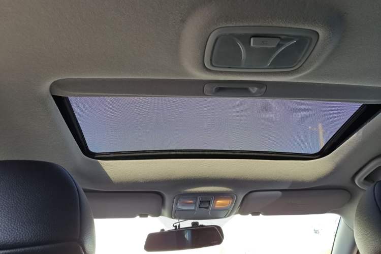 Used Hyundai ix35 2013 2.0L Automatic Two-Wheel Drive Smart GLS China IV Standard
