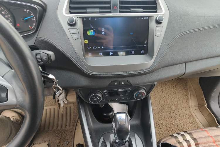 Used Ford Escort 2015 1.5L Automatic Fashion Model