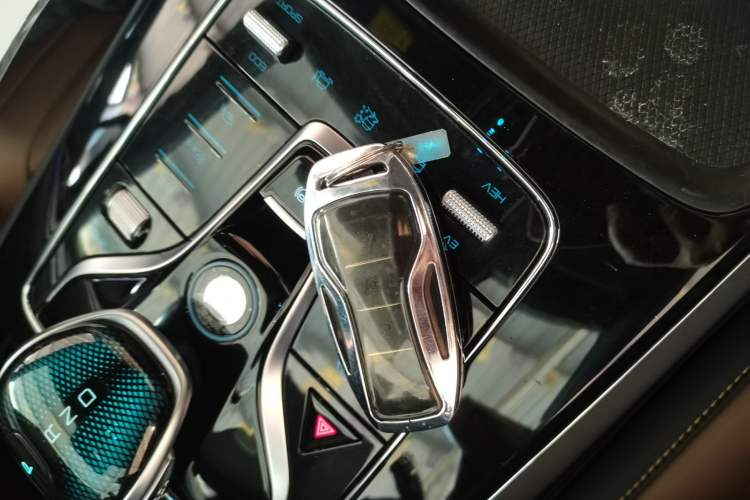 Used BYD Tang New Energy 2021 DM 2.0T Four-Wheel Drive High-Performance Luxury Model