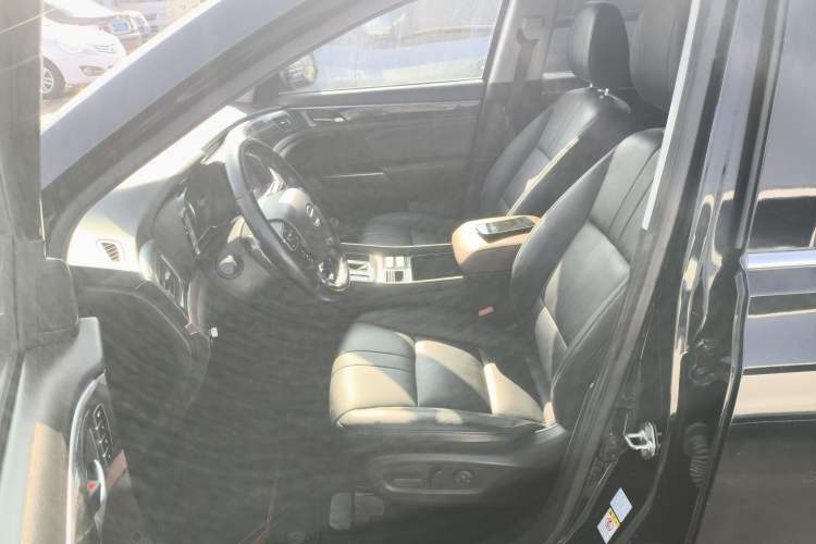 Used GAC Trumpchi GS8 2017 320T Two-Wheel Drive Luxury Smart Connectivity Version (7 Seats)