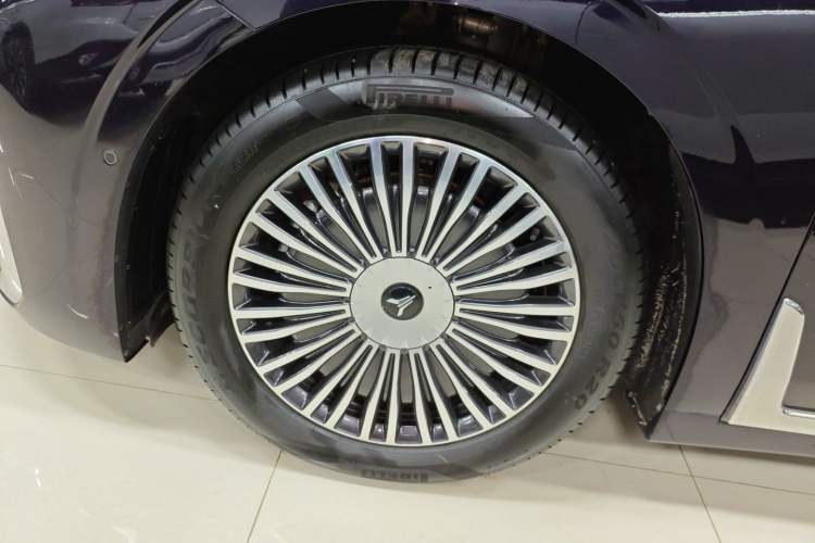 Used VOYAH Dream 2025 PHEV Four-Wheel-Drive Flagship Kunpeng Edition
