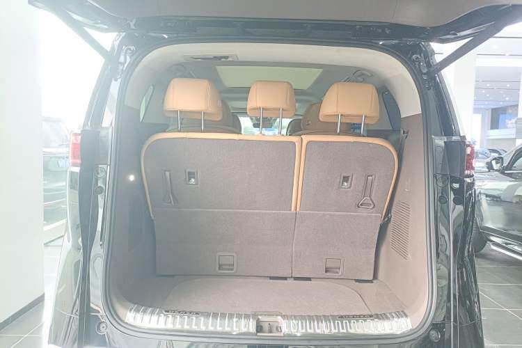 Used Denza D9 2022 DM-i 970 Four-Wheel Drive Flagship Model
