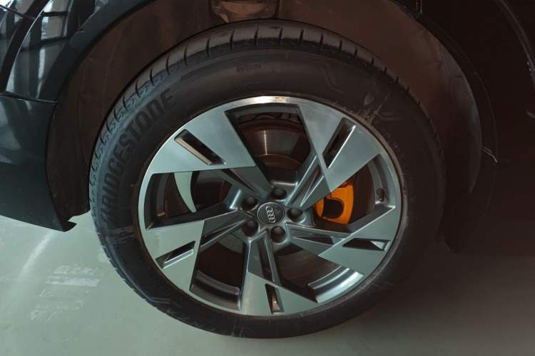 Used Audi e-tron 2019 55 quattro Technology Edition
