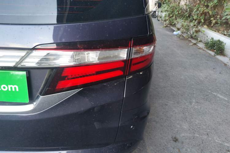 Used Honda Odyssey 2015 2.4L Smart Edition
