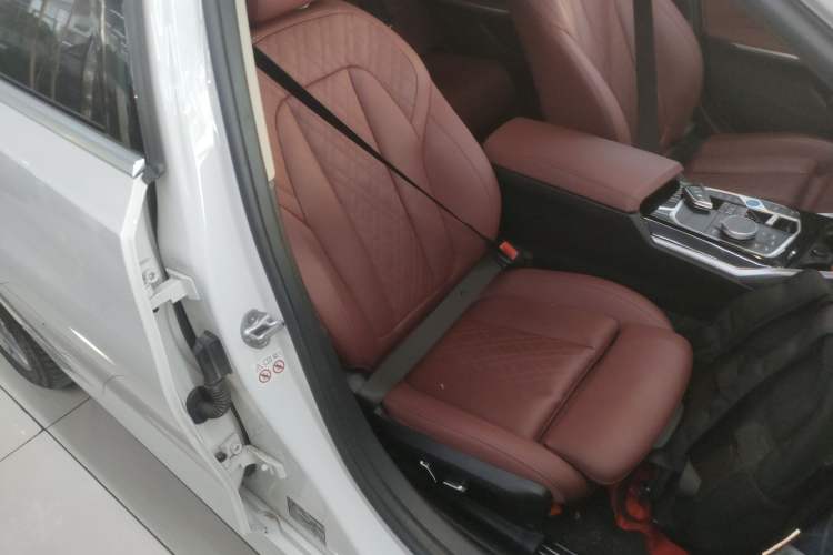 Used BMW i3 2024 eDrive 35 L
