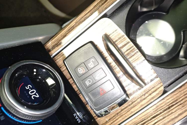 Used Land Rover Range Rover 2018 3.0 SC V6 Vogue Legacy Edition
