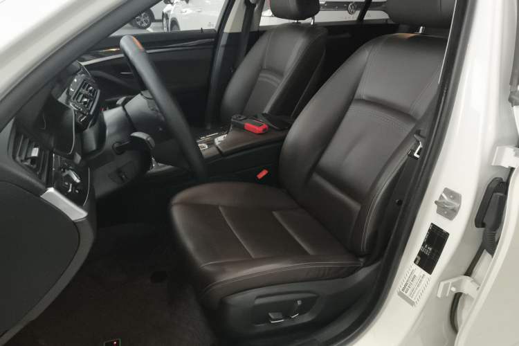 Used BMW 5 Series 2017 525Li Luxury Design Package
