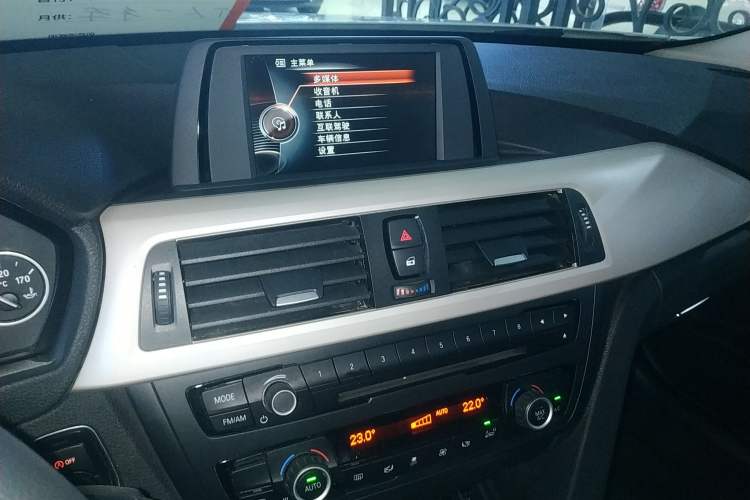 Used BMW 3 Series 2015 320Li Luxury Edition Fashion Model
