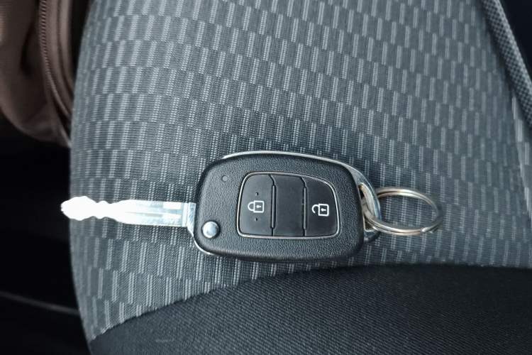 Used Hyundai Verna 2017 1.4L Manual Refreshed Version China V Standard