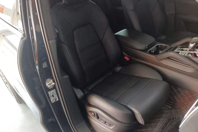 Used Porsche Cayenne E-Hybrid 2021 Cayenne E-Hybrid 2.0T