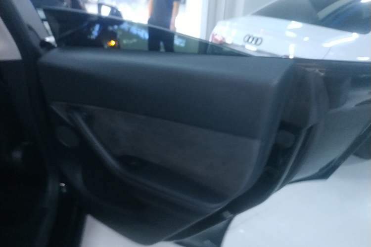 Used Tesla Model Y 2022 Long-Range All-Wheel-Drive Version