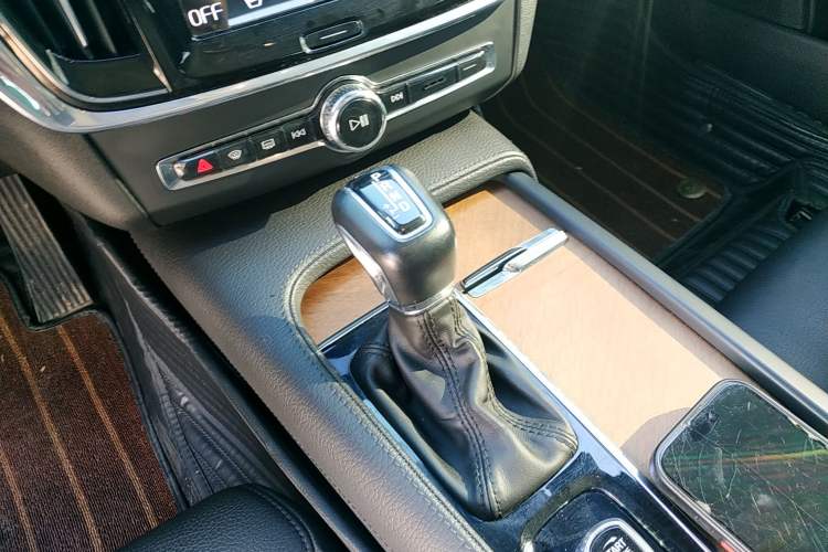 Used Volvo S90 2020 T5 Zhiyi Luxury Edition
