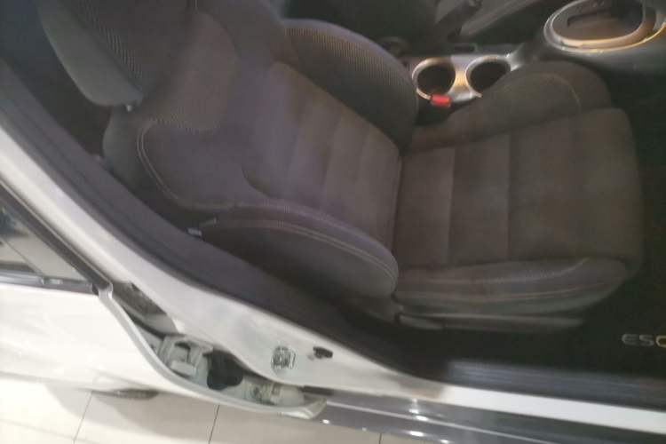 Used Infiniti ESQ 2014 1.6L Spontaneous Edition
