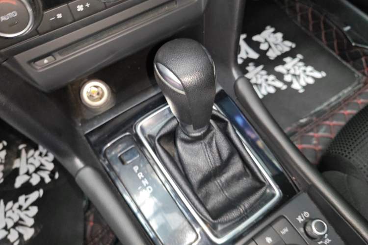 Used Mazda Mazda 3 Axela 2017 Hatchback 1.5L Automatic Luxury Model Emission Standard China V