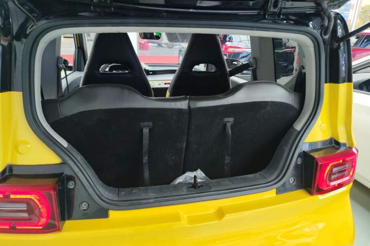 Used Wuling Hongguang MINIEV 2022 Macaron Premium Model – Lithium Iron Phosphate