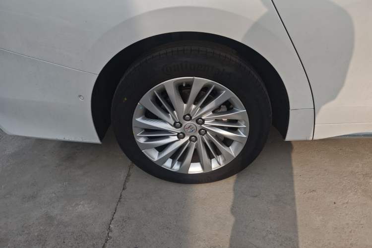 Used Buick Century 2025 2.0T Six-Seater YinShi Edition
