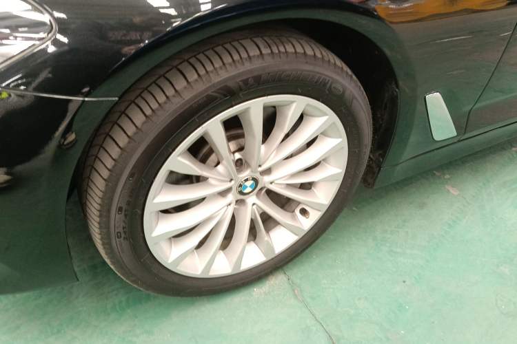 Used BMW 5 Series 2019 530Li Leading Model Luxury Package
