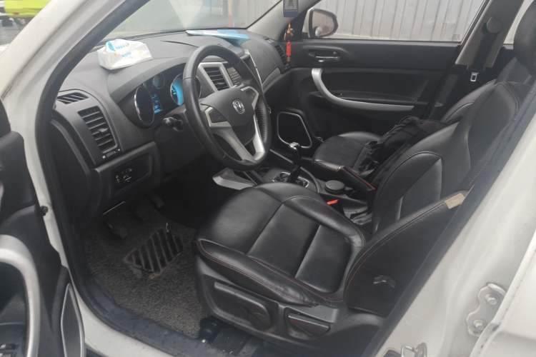 Used Changan CS35 2015 1.6L Manual Luxury Model China IV Standard