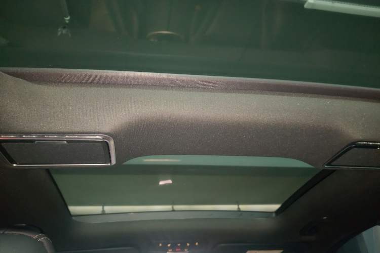 Used Mercedes-Benz GLC 2019 GLC 260 L 4MATIC Dynamic Model