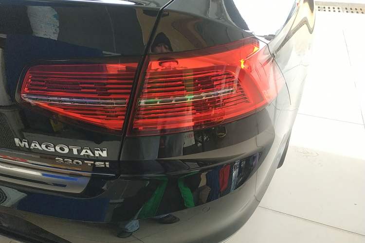 Used Volkswagen Magotan 2019 330TSI DSG Leading Model China VI Standard
