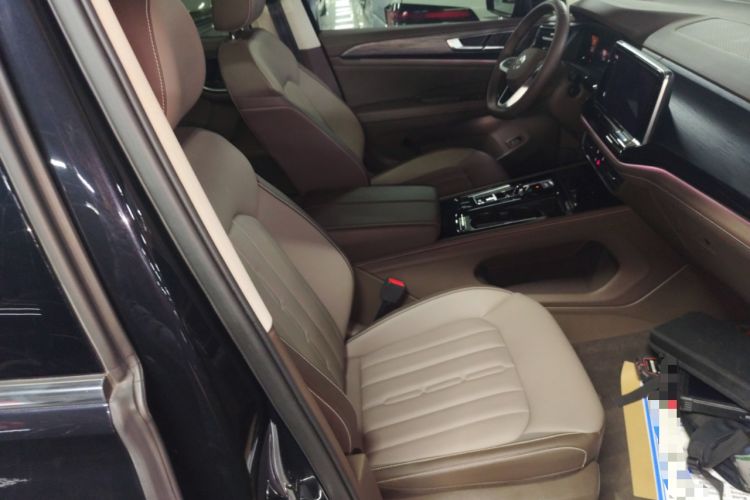 Used Volkswagen Viloran 2024 380TSI Luxury Edition
