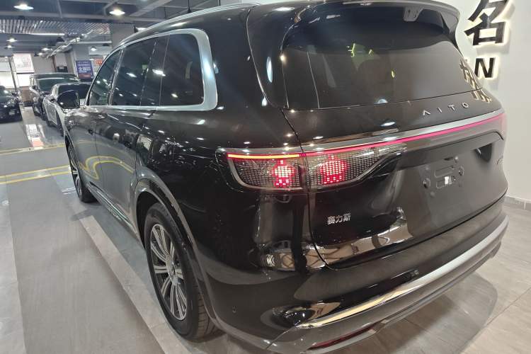 Used Hima AITO M8 2025 Extended-Range Max+ Version 53.4 kWh 6-Seater Edition